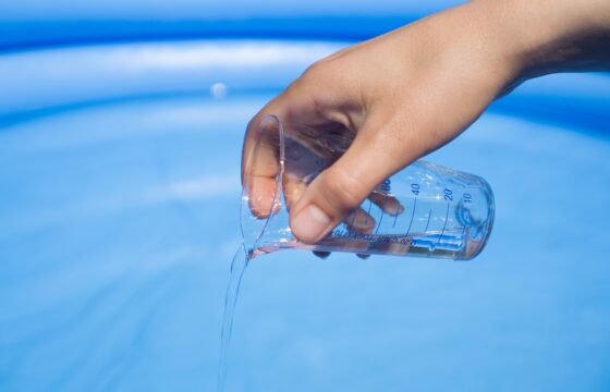 Havuz bakımında hangi kimyasallar kullanılır?